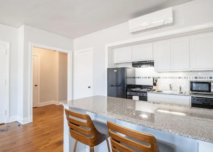 Vibes - Modern In The Heart Of Downtown * Peoria